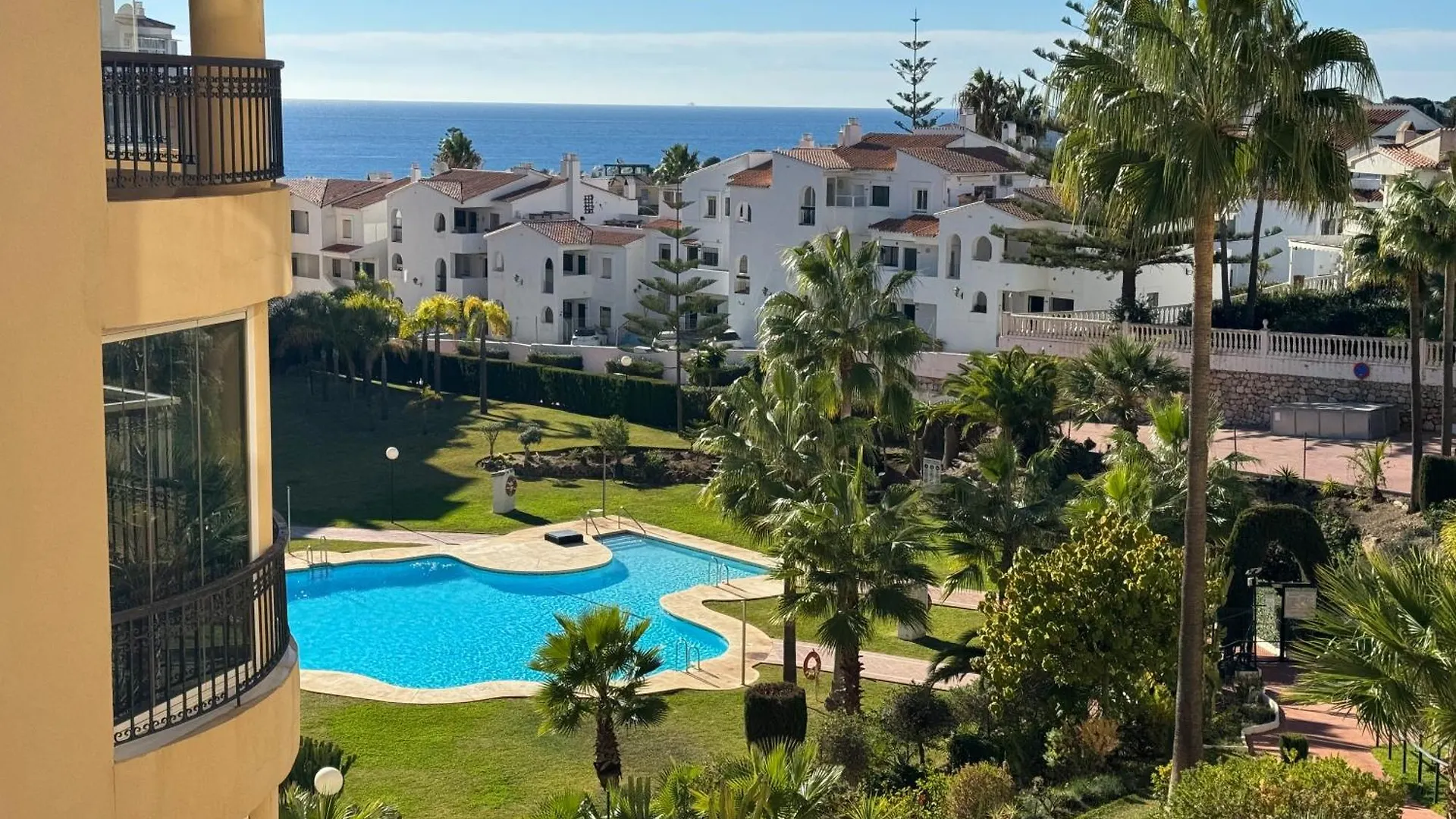 Lets In The Sun - La Cala De Mijas - Apartments With Sea Or Pool Views 0*,  Spain