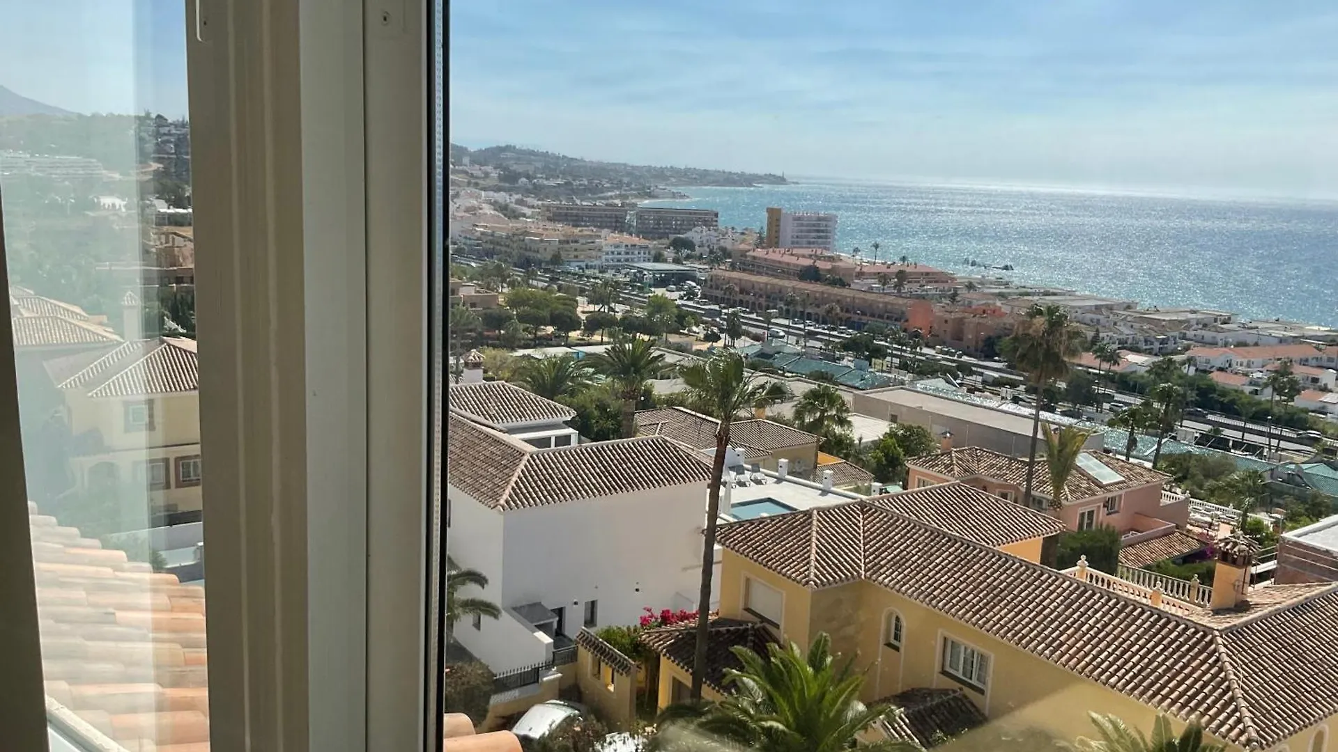 Lets In The Sun - La Cala De Mijas - Apartments With Sea Or Pool Views