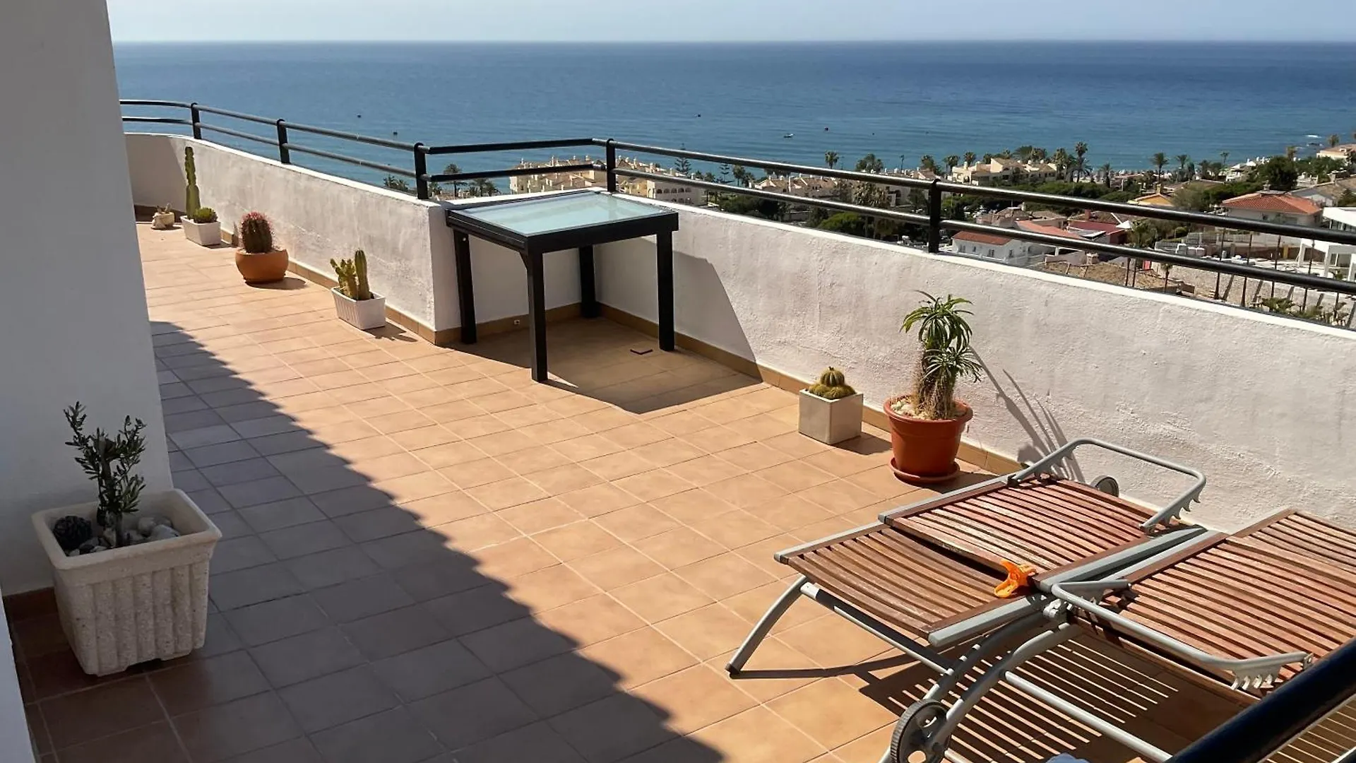 Lets In The Sun - La Cala De Mijas - Apartments With Sea Or Pool Views