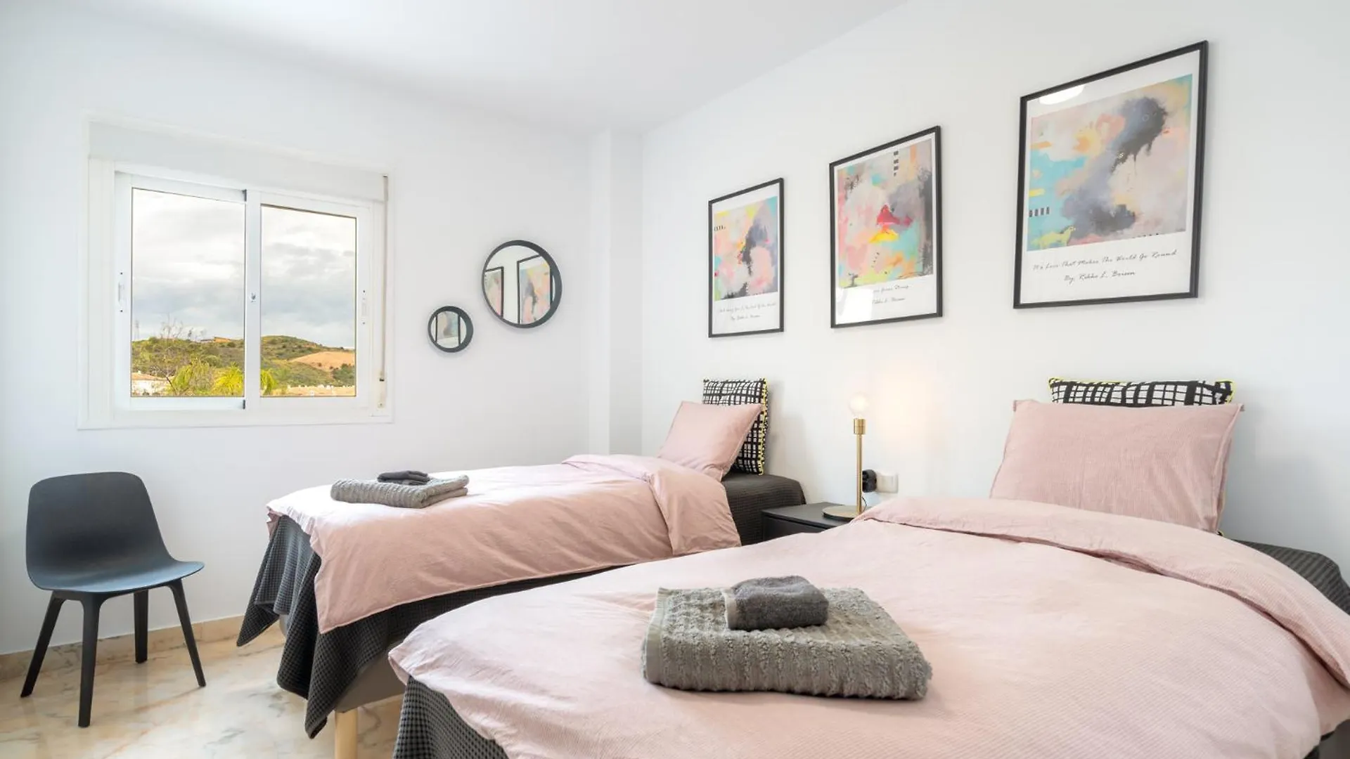 Lets In The Sun - La Cala De Mijas - Apartments With Sea Or Pool Views 0*,  Španělsko