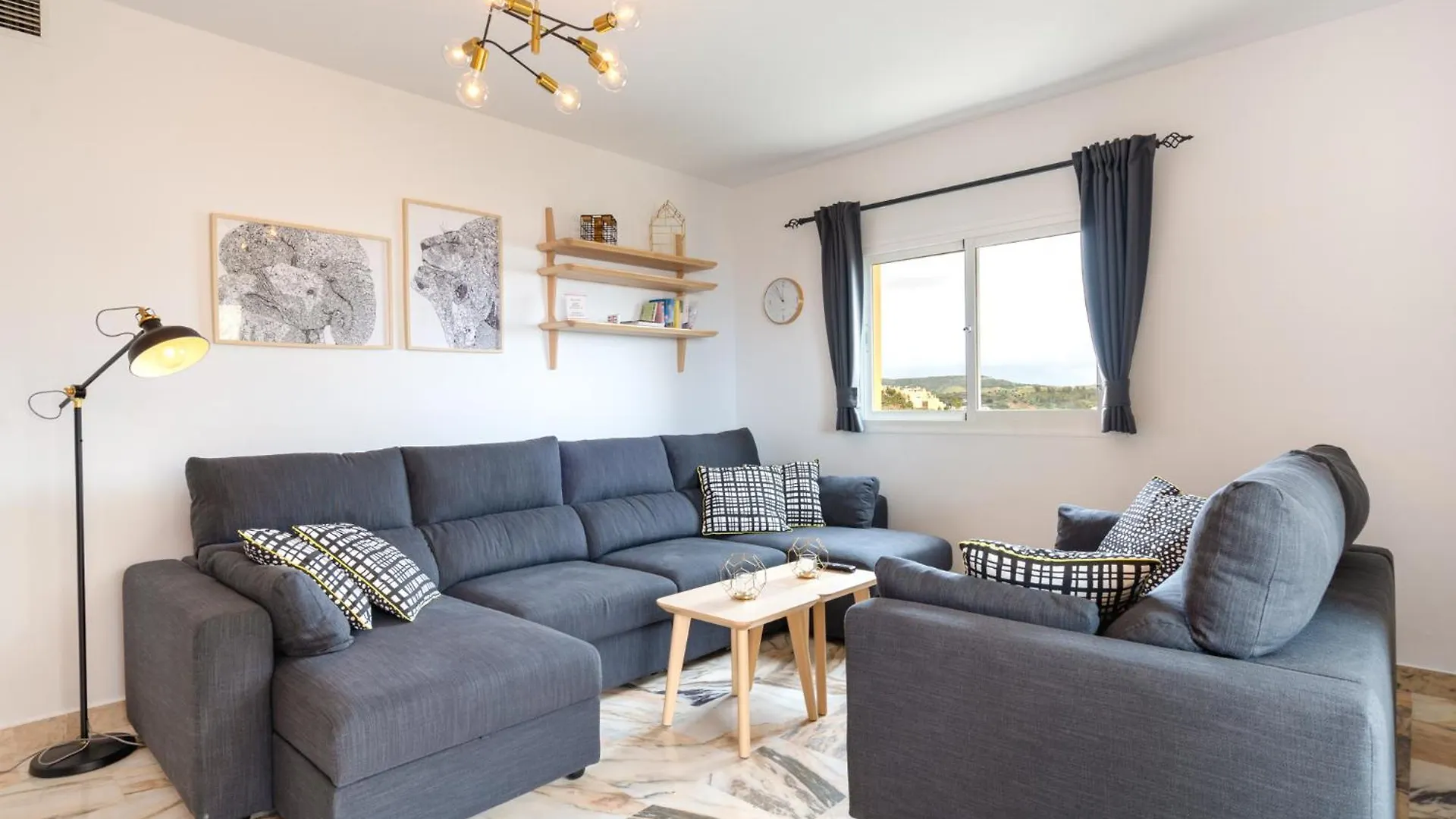 Lets In The Sun - La Cala De Mijas - Apartments With Sea Or Pool Views