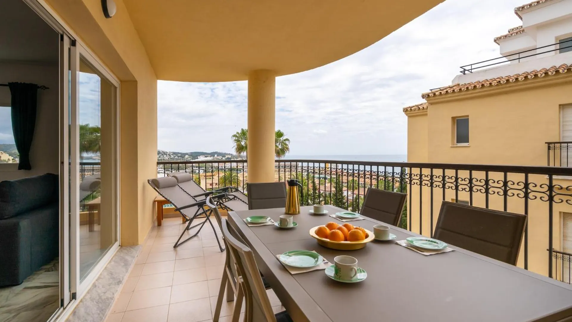 Lets In The Sun - La Cala De Mijas - Apartments With Sea Or Pool Views