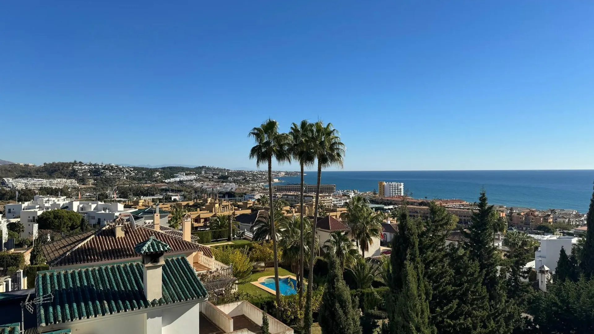 Lets In The Sun - La Cala De Mijas - Apartments With Sea Or Pool Views