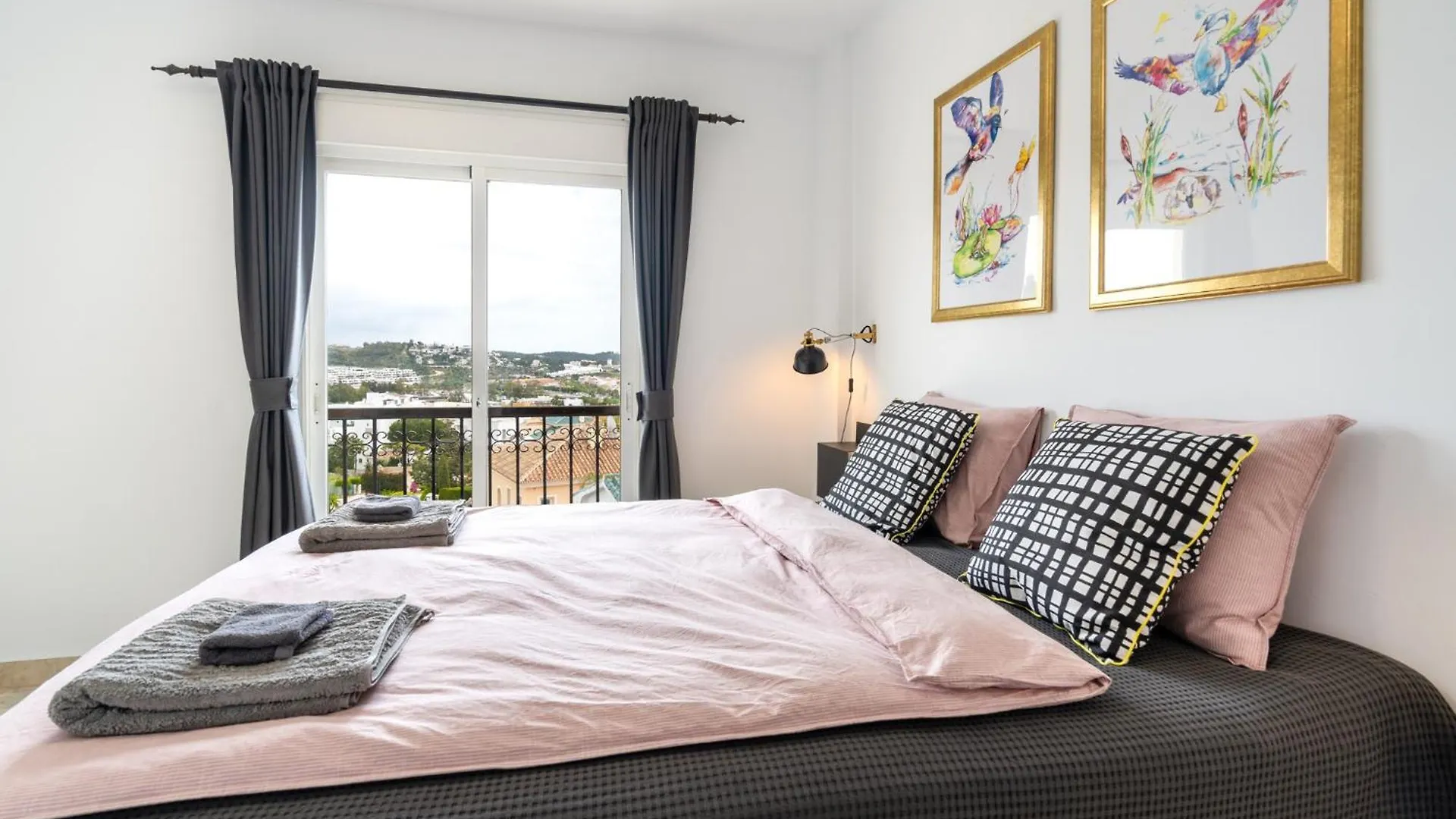 Lets In The Sun - La Cala De Mijas - Apartments With Sea Or Pool Views